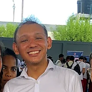 Joshue Castellanos Paternina, cofundador y director académico de la Fundación Alcanza una Beca